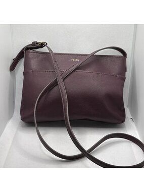 Vintage Fossil Karli Pebbled Leather Crossbody Burgundy Adjustable Strap *READ